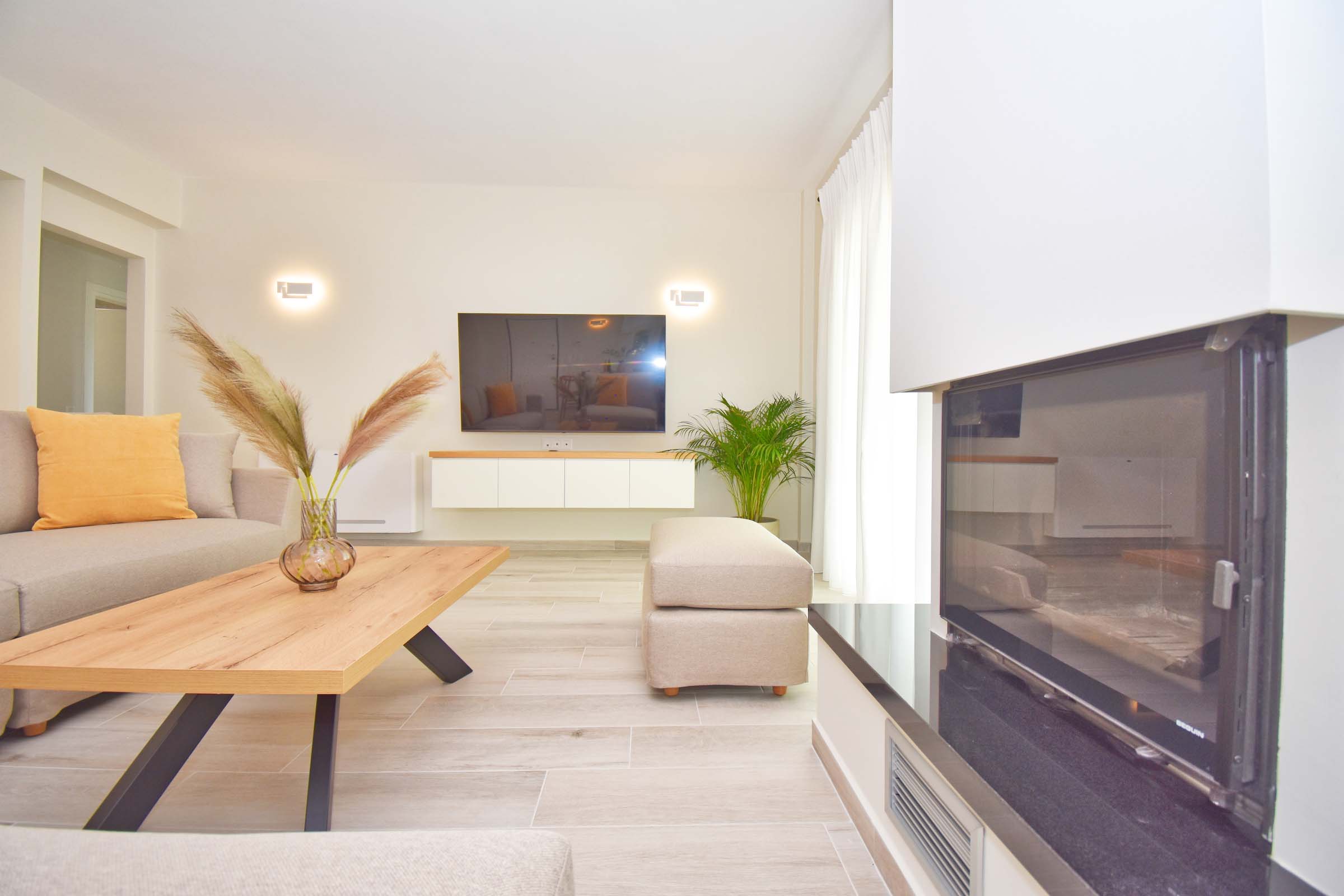 Living Room 4