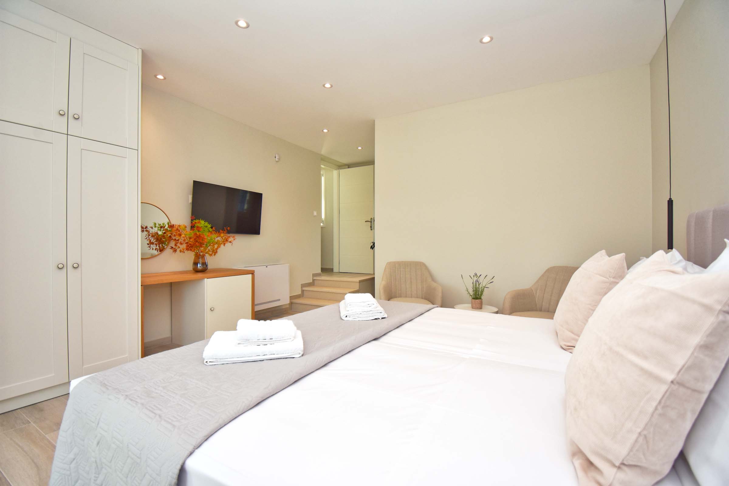 Suite 2